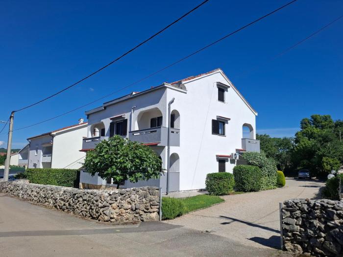 Apartment Dragica