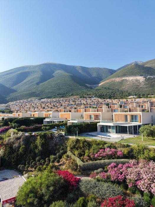 Bonvillas Green Coast apartment