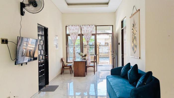 Simple and Homey 8 Bedrooms -20pax New Build Home