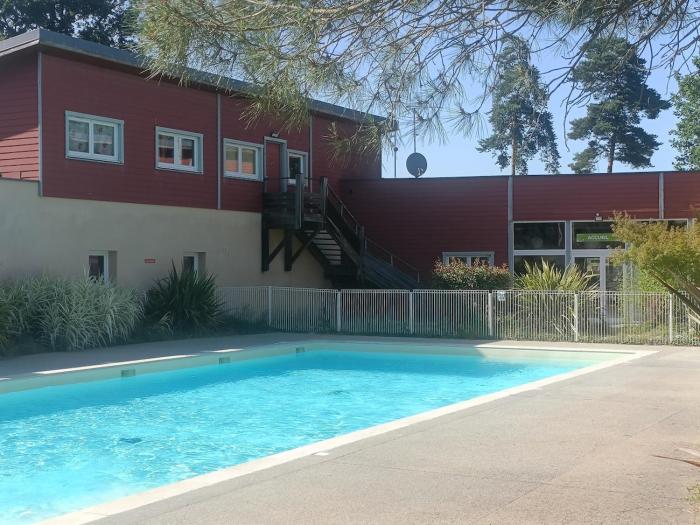 Cottage Mansart piscine tout équipé