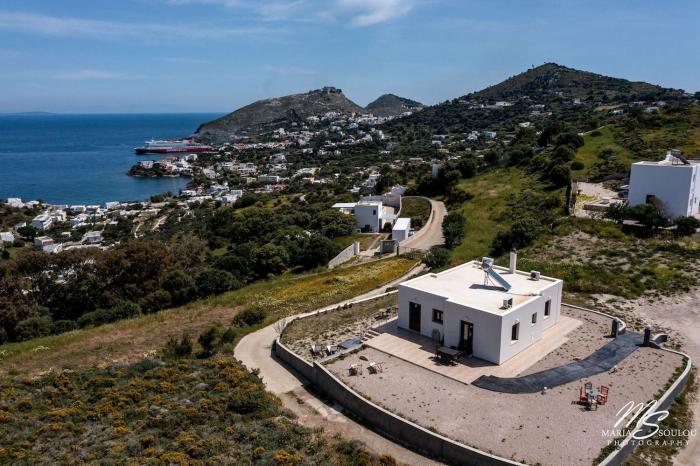 East and West, villa with endless views