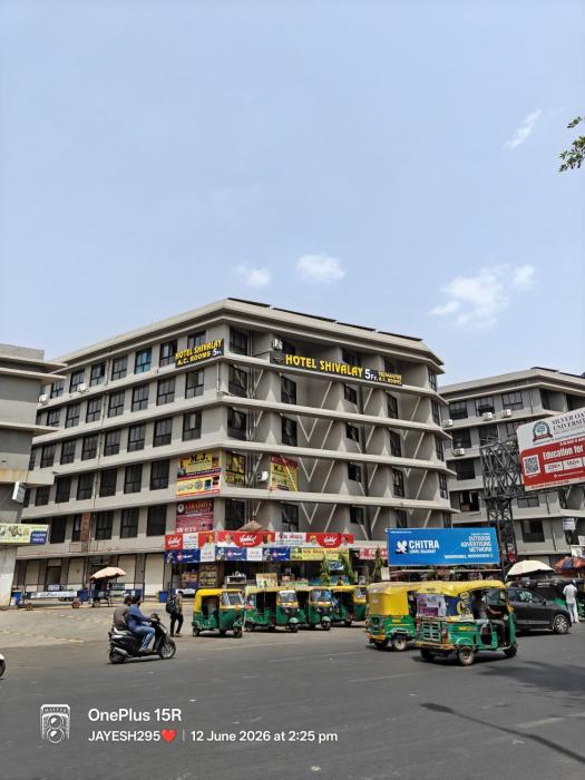 Hotel shivalay