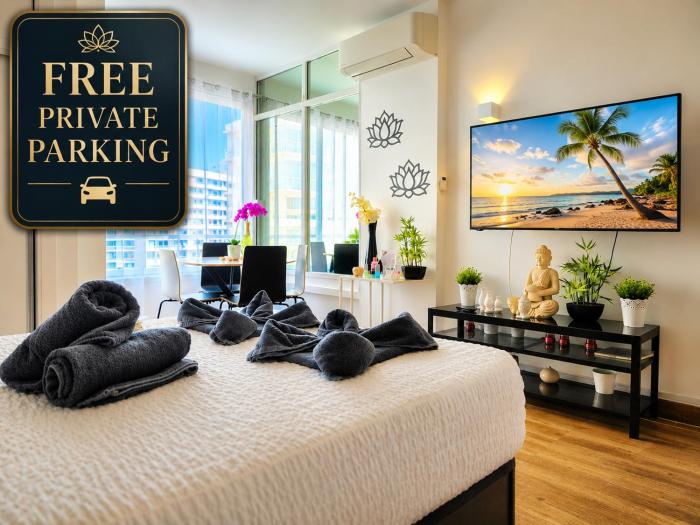 The Harmony Luxe Torremolinos City Center with FREE private parking and seasonal pool Free wifi and Netflix BY NAMASTE ELITE