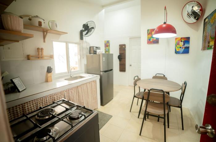 Ixa Coastal Nook - Private Gate w Garden - Near Airport And Beach