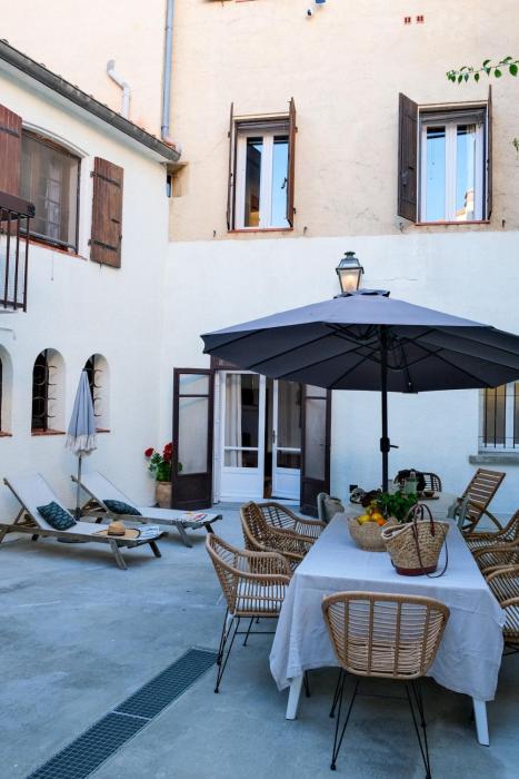 Maison Sarava Collection