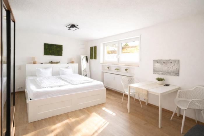 *moderne Wohnung ANTON in VS mit Küche+Bad