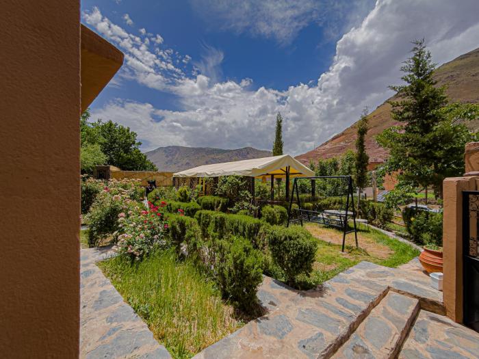 Tonaroz House
