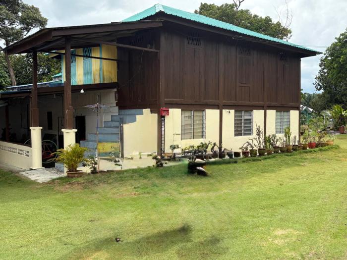 Guesthouse Kg Lukut