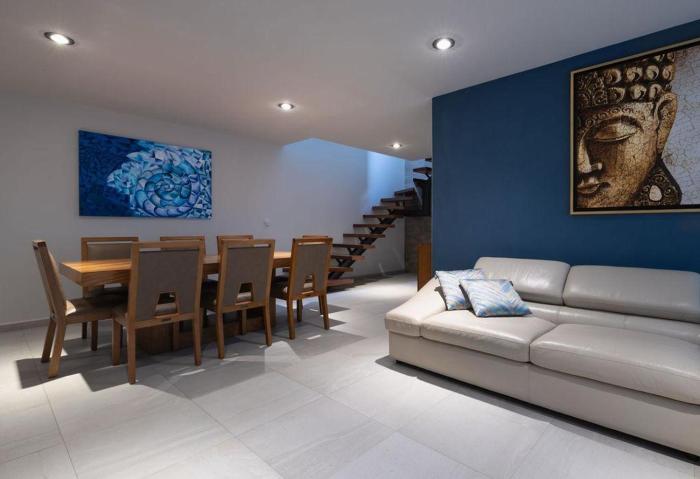 2 Level Golf Course Front Penthouse