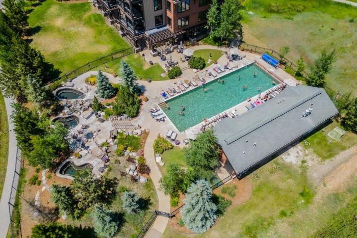 Moonlight Pooldeck Premier Trailhead Resort