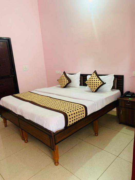Hotel Mahadev Home-Stay !! Near Chandigarh Itl Airport