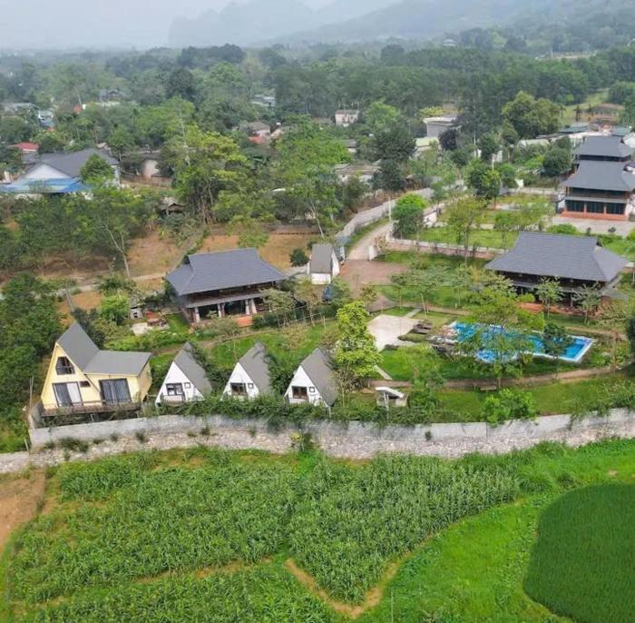 Retreat Lương Sơn Hoa Ban, Hoà Bình