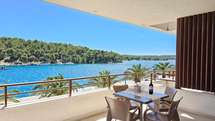 Seaview apartment Milna