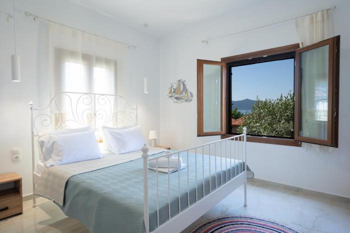 Lenaki House