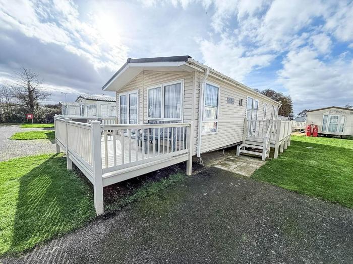 Beautiful Lodge At Manor Park Nearby Hunstanton Beach Ref 23021C