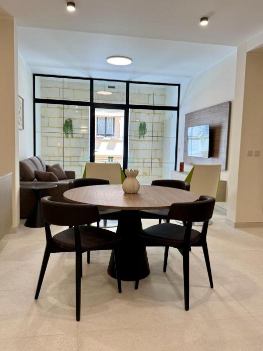 Spacious 3BR& 3Bathroom Apartment Near The Beach
