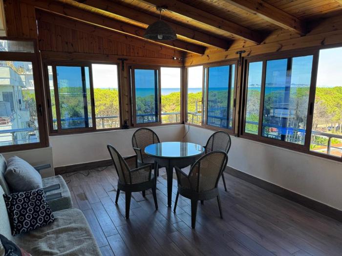 Golem Seaview Apartment