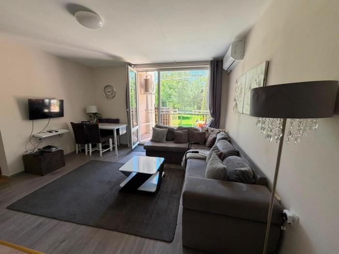 2 Bed Apartment including Free Airport Ride