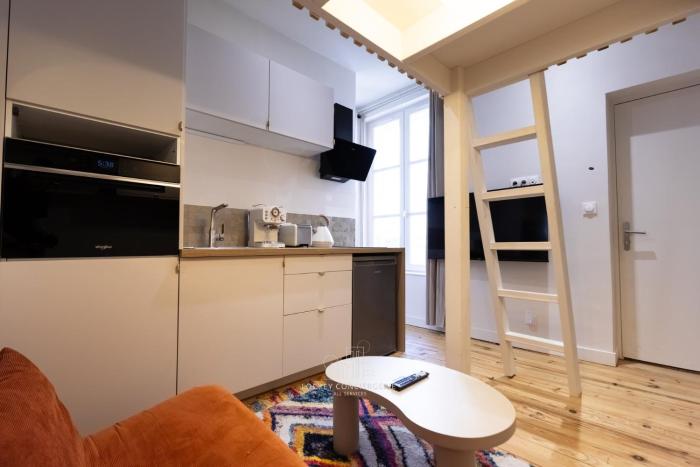 Studio looké au pied du port