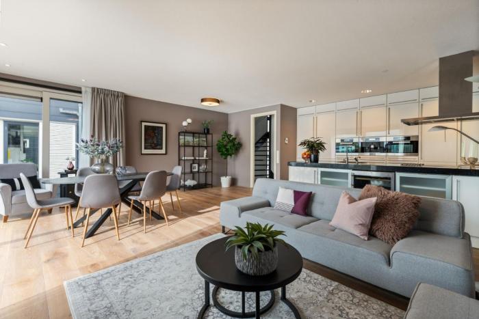 Luxurious 4-Room Water Villa in Amsterdam
