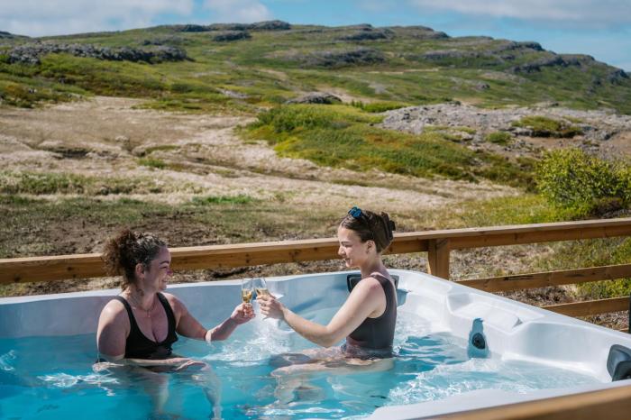 Hvammur 10 with private hot tub