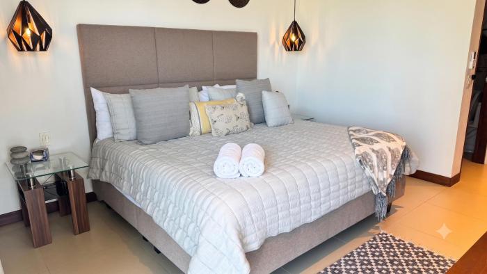 Luxury Vallarta Marina 1BR, 180° Balcony & Golf Views