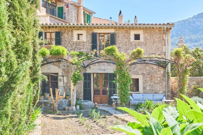 Charming Mallorcan House in Valldemossa