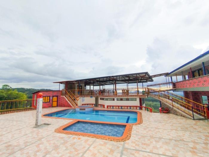 Finca Bella Vista con Salón Piscina Jacuzzi y Vista Panorámica
