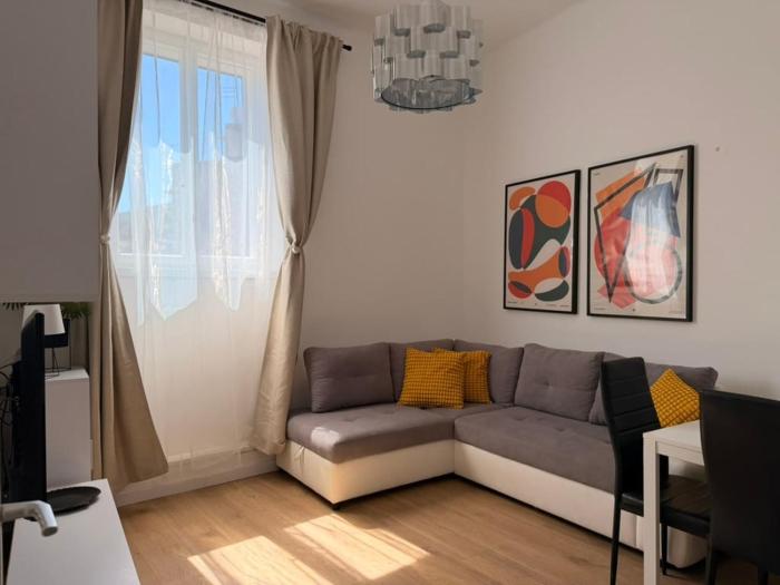 Lovely Apartment in Vis City Center