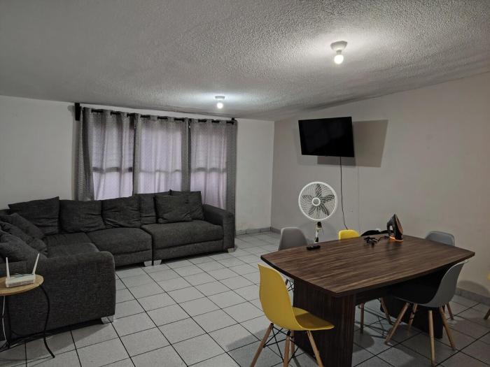 Casa a 100mts de B Quintana a 100mt de un oxxo