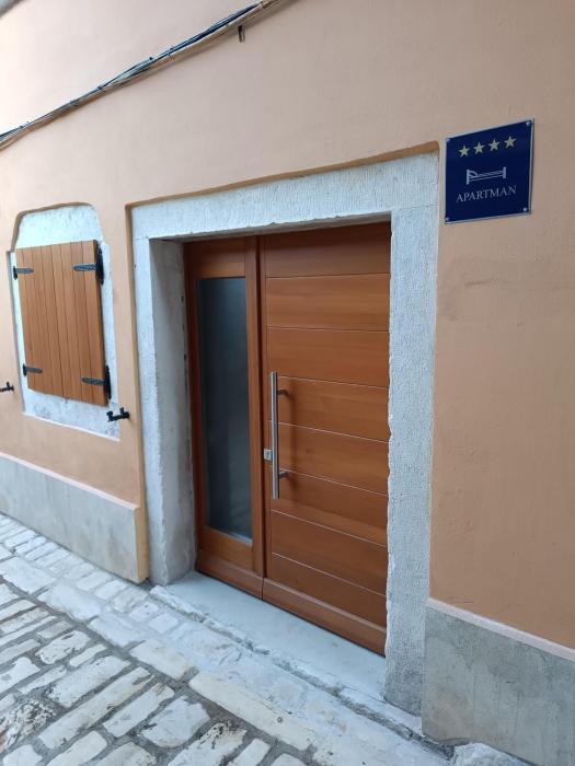 Apartments with parking space Rovinj - 25425