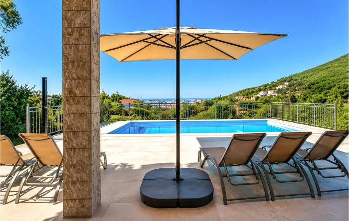 Stunning Home In Solin