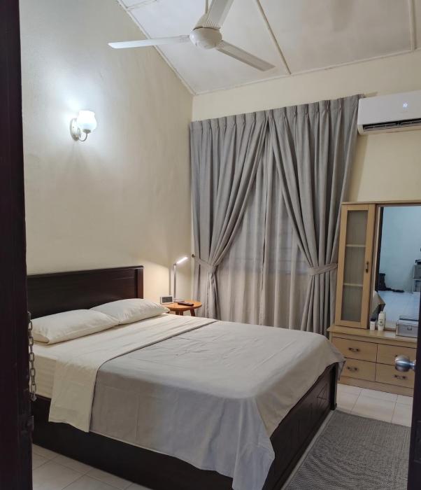 Econo Homestay
