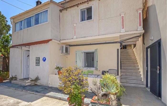 1 Bedroom Awesome Apartment In Bastia
