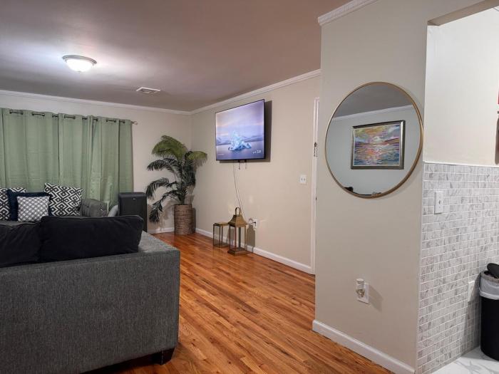 Branch brook Elegant 3 bedroom by EWR Airport NYC