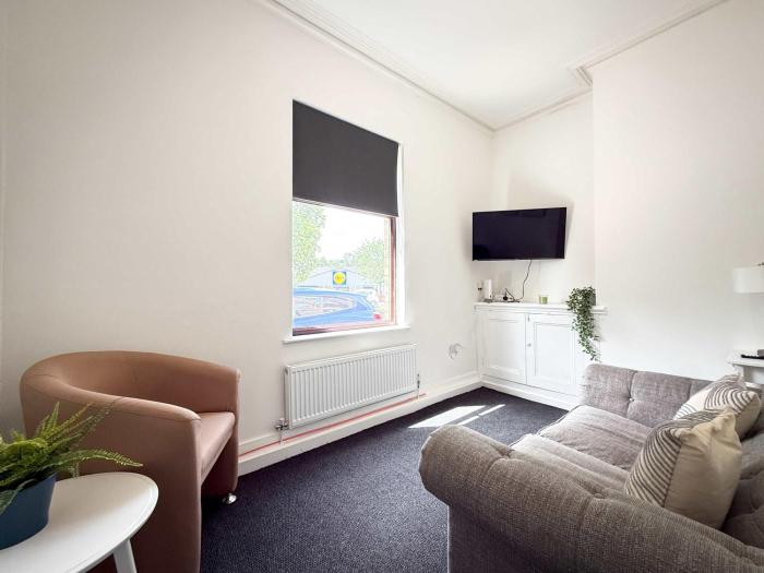 Comfortable Single Room in Wigan House