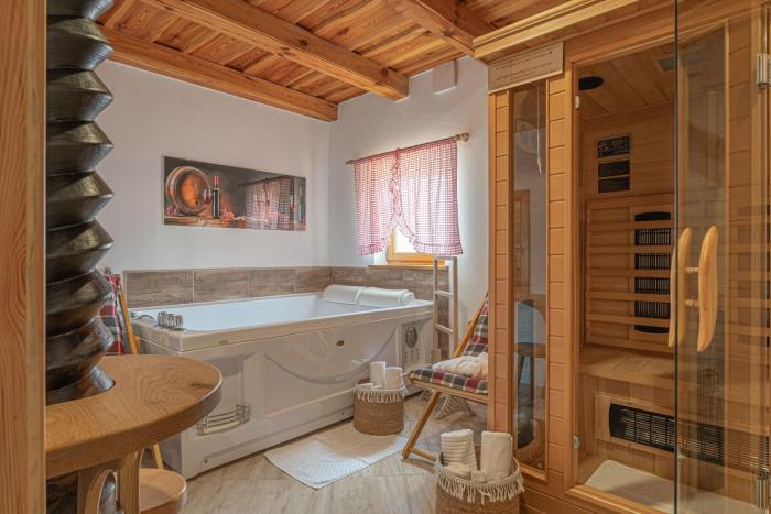 Deers Hill - Sauna, Hot Tub, Garden - Happy Rentals