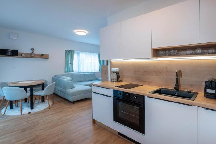 Malinka Family Apartment - Cozy Apartment direct on ski slope and forest