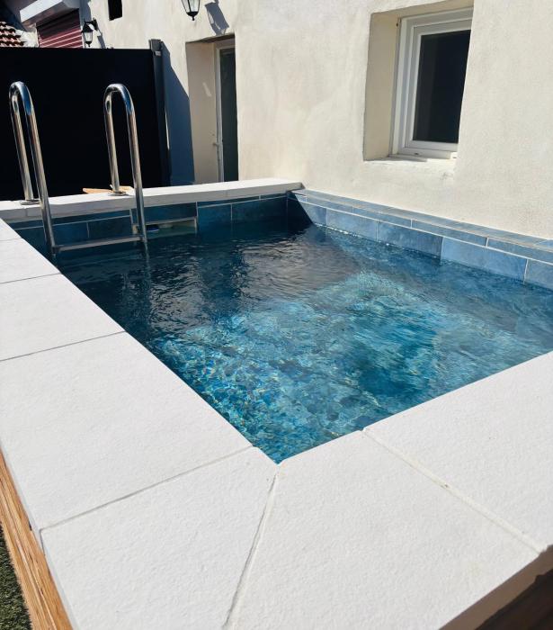 Chambre Sud Doré avec Piscine en saison et SPA en supplément