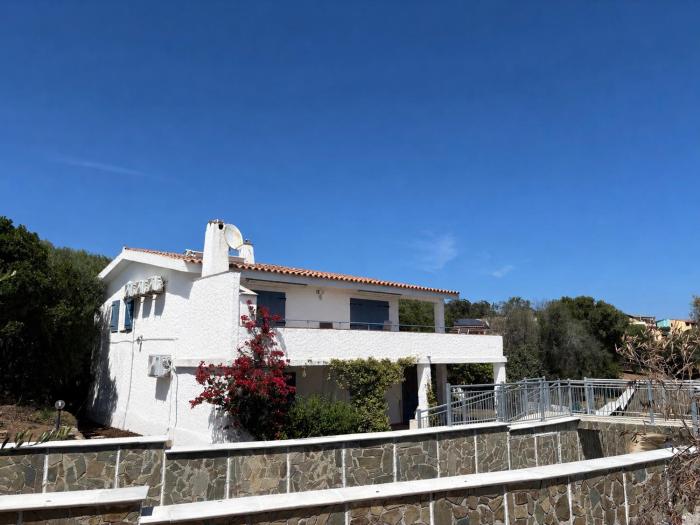 Villa bifamiliare con giardino