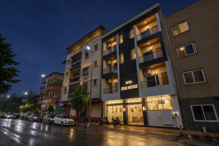 Hotel Vedas Heritage - Karol Bagh - Newly Renovated