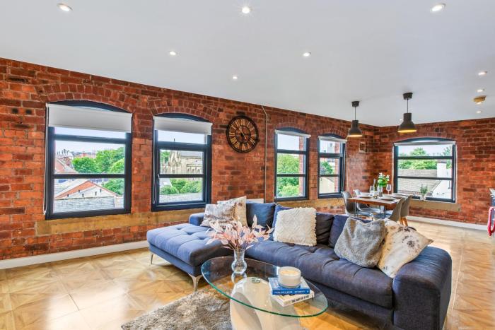 Luxury 2BR Apt - The Calls - Cobbled Streets
