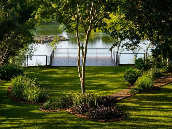 Orange River Manor