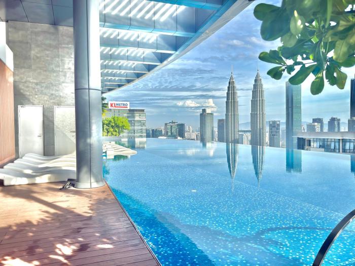 Eaton Residence by Nipa suites