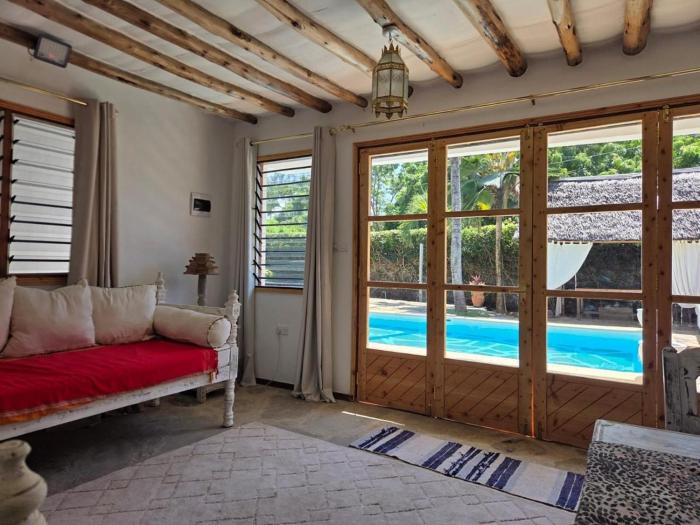 Charming 1-Bedroom Swahili Loft with Pool