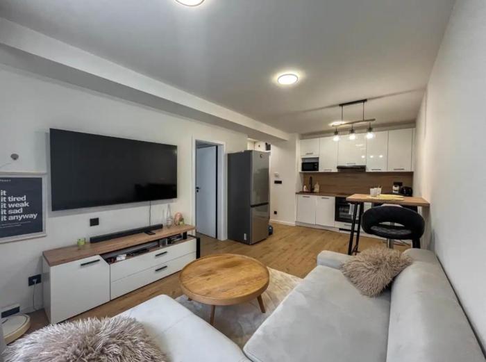 Center Apartment - Free Private Parking
