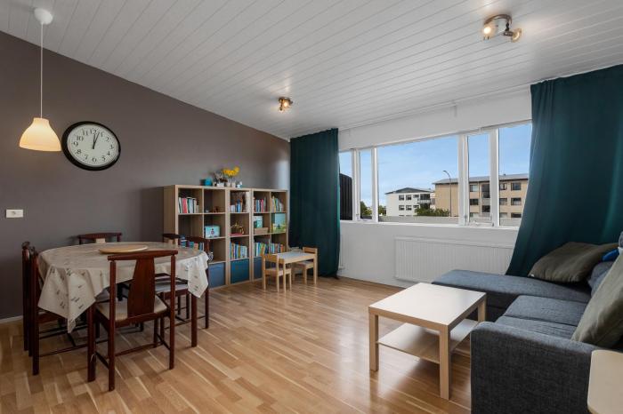 Reykjavík 2BR Apartment Balcony Free Parking