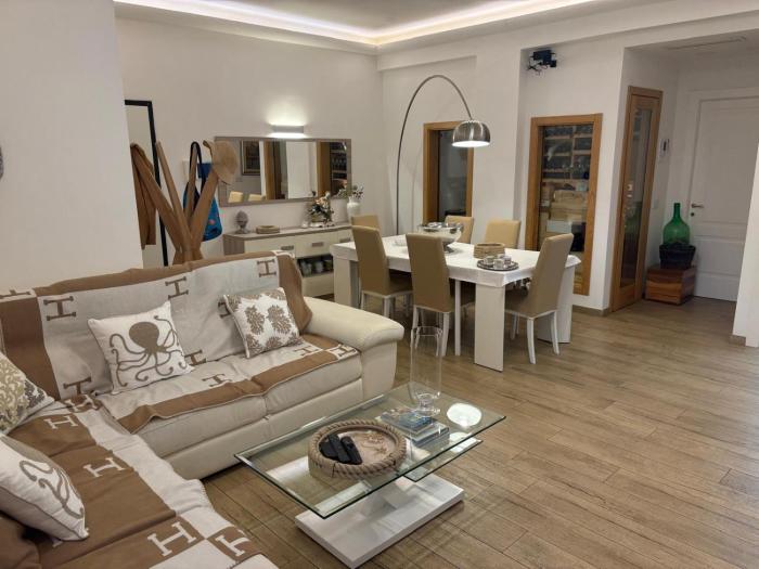 De Vivo Realty - Saint Joseph House