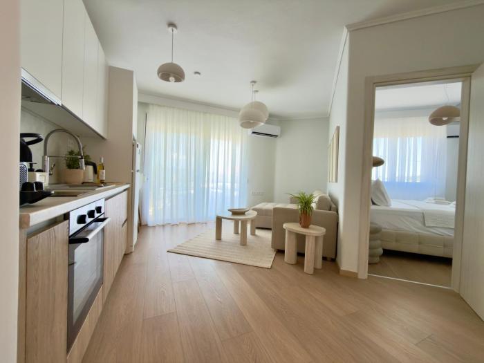 Ofrynio Blue Horizon Suite by Horizon Homes