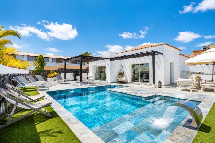 Enchanting Villa Alma Heated Pool